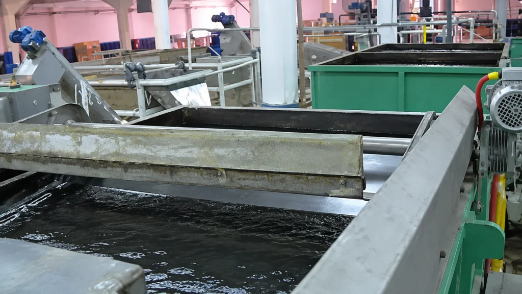 Water treatment system for a PET bottle washing line – rinse tank and conveyors