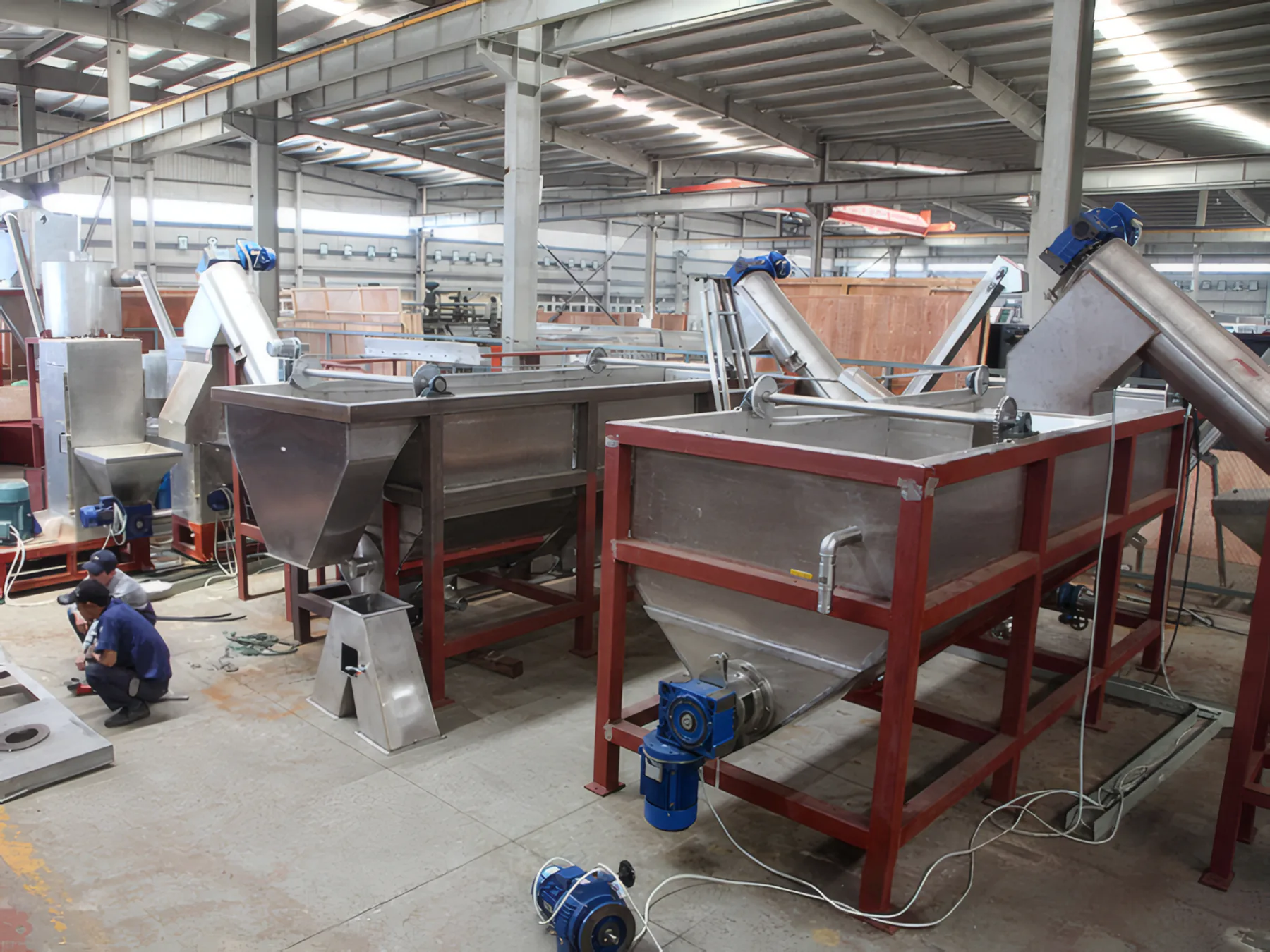 Stainless washing tanks with inclined screw loaders