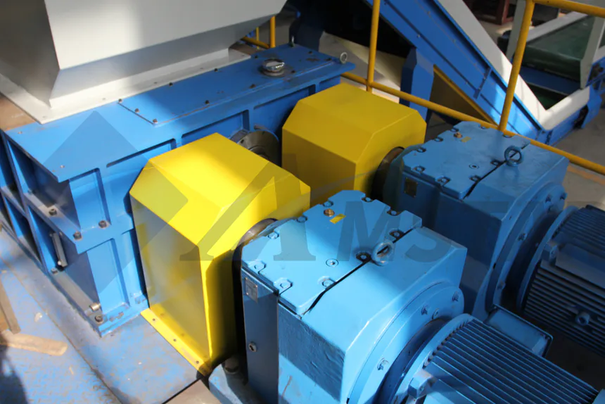 Twin-Shaft Shredder – paired gearboxes and yellow coupling guards