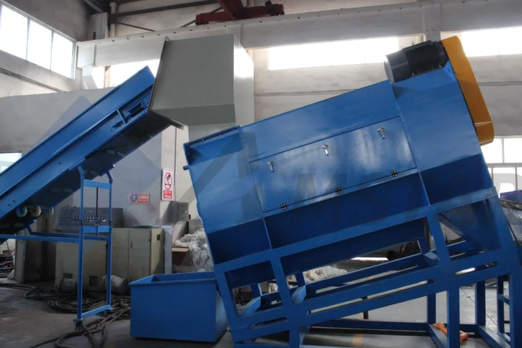 Wet Label Remover – side inspection doors beneath the feed hopper